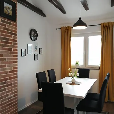 Apartament Luka *