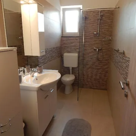 Luka Apartament Grebaštica